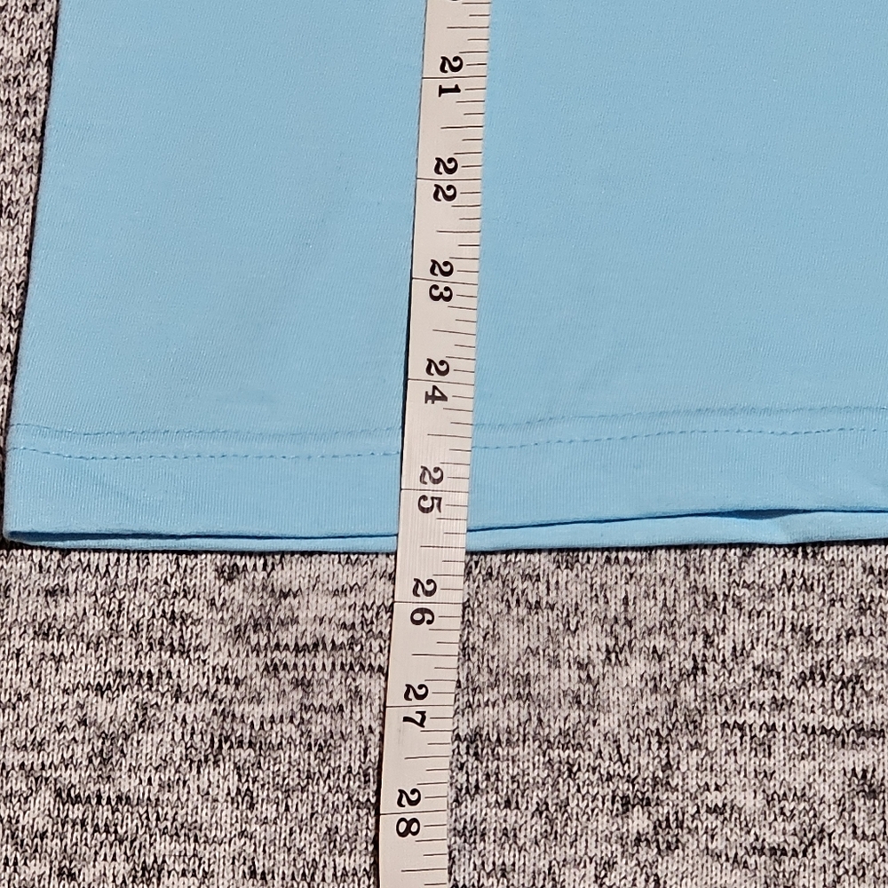 NWOT Sunflower Graphic Tee Light Blue Floral Summer T-Shirt M / S - Picture 6 of 8